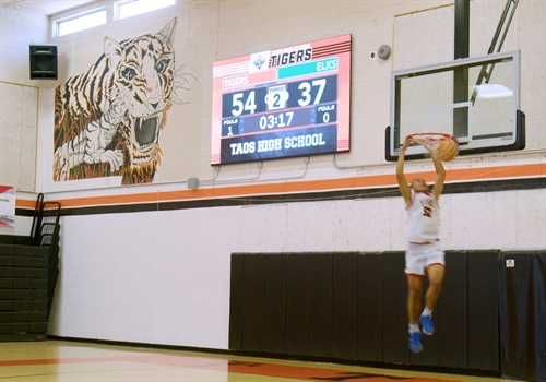 Custom LD-E181 dvLED 162-inch scoreboard configuration