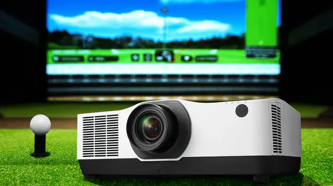 Golf Simulation with Sharp displays and projectors